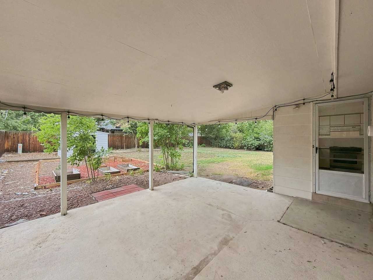 10841 W 68th Pl - Photo 4 of 18