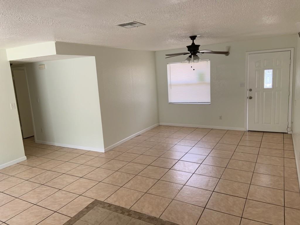 5425 Genoa Ln - Photo 2 of 19