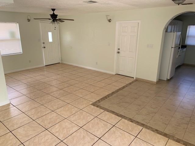 5425 Genoa Ln - Photo 3 of 19