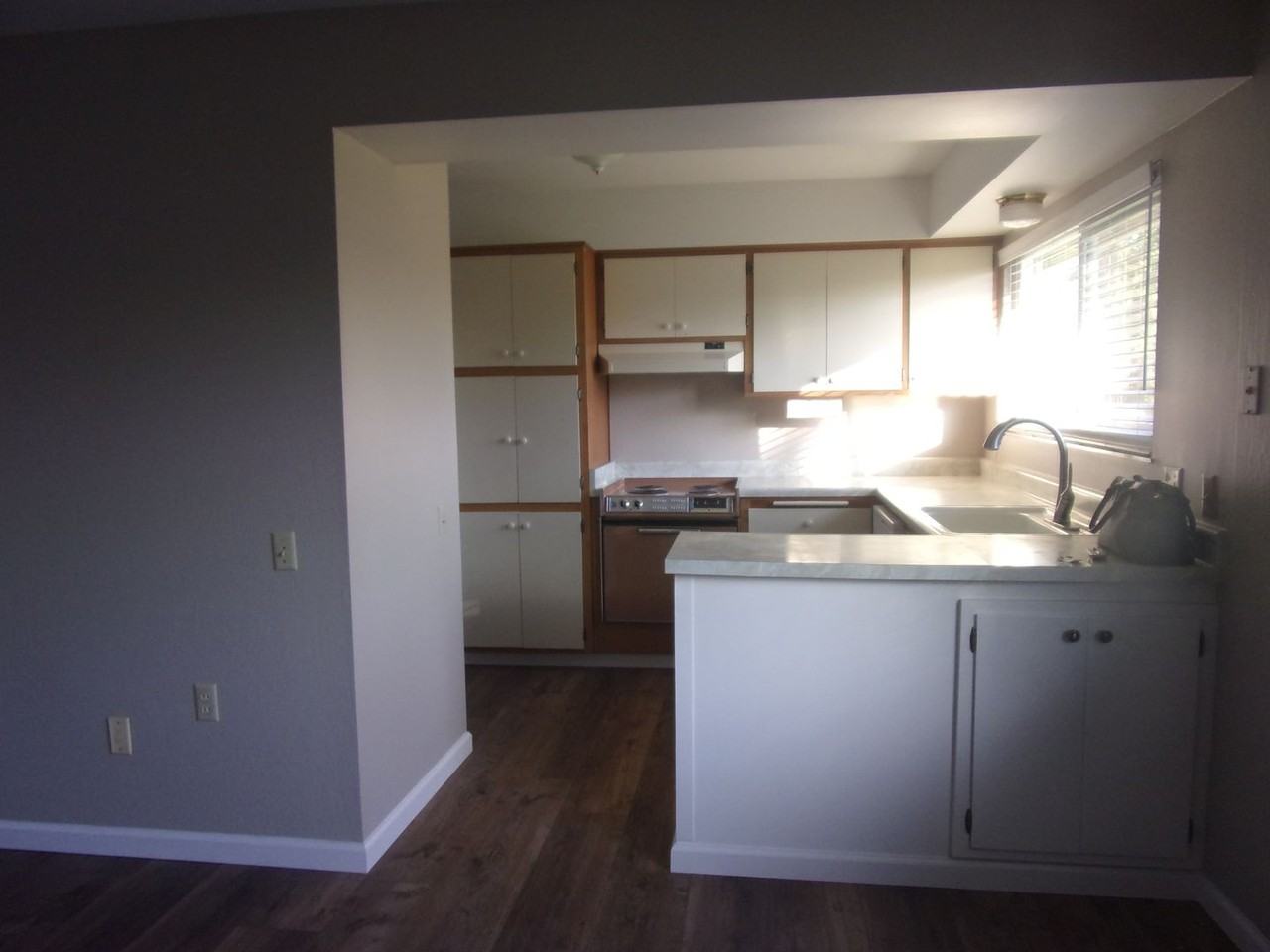 178 Rainier Cir - Photo 3 of 15