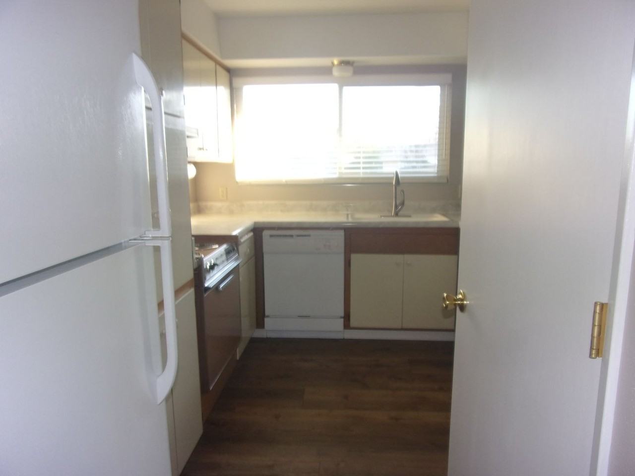 178 Rainier Cir - Photo 4 of 15