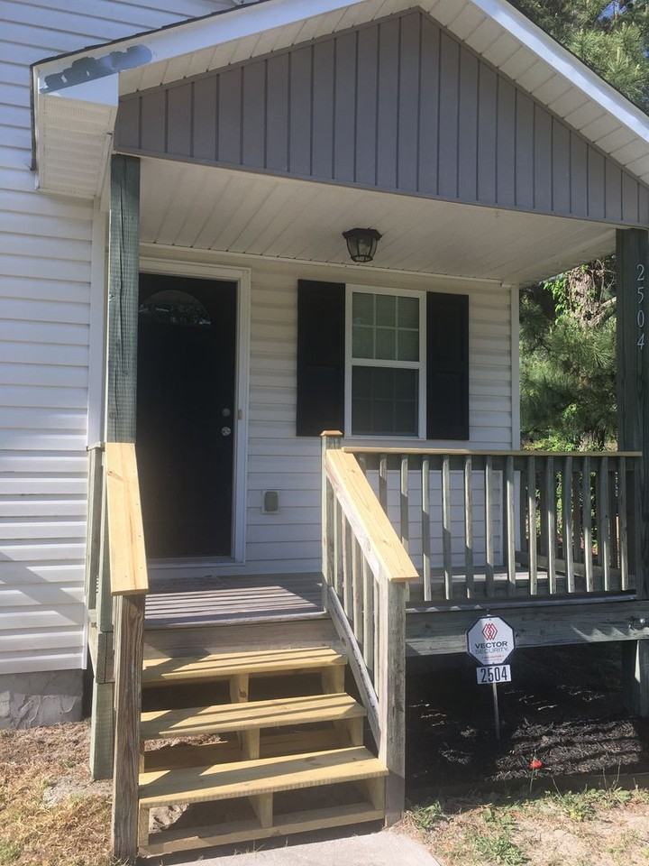 2504 Mckinley Ave - Photo 4 of 28