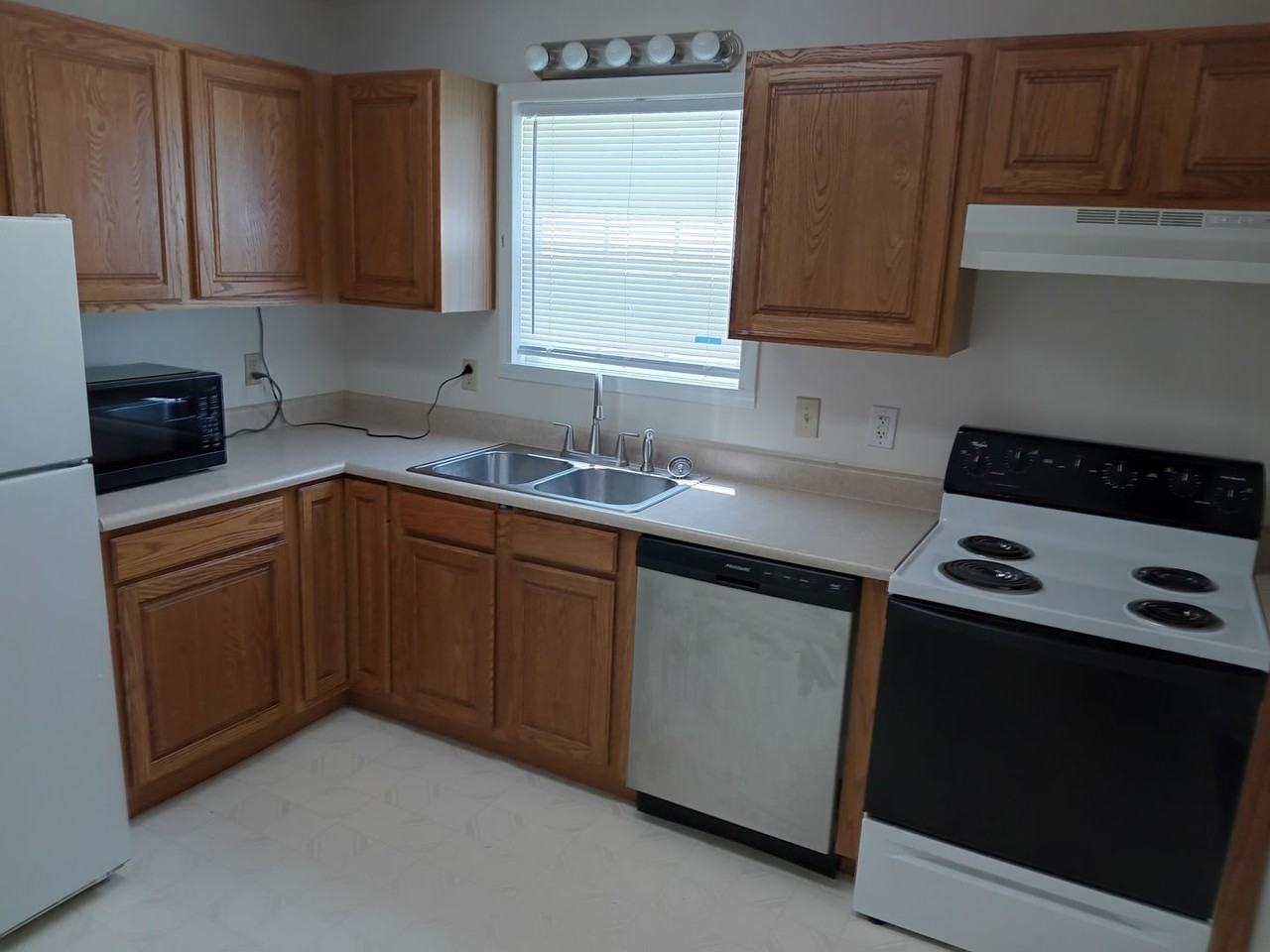 104 Majestic Dr #2 - Photo 5 of 20