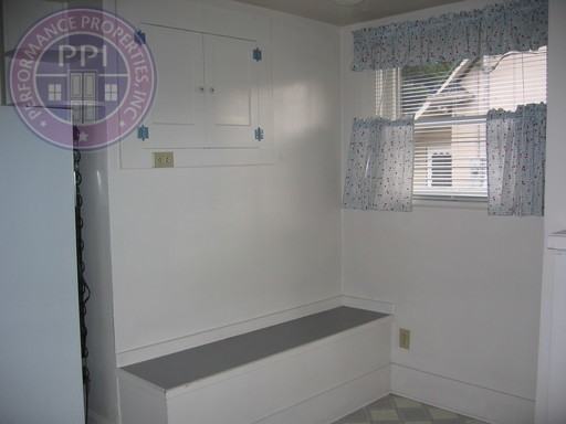3018 Ne 43rd Ave - Photo 4 of 11