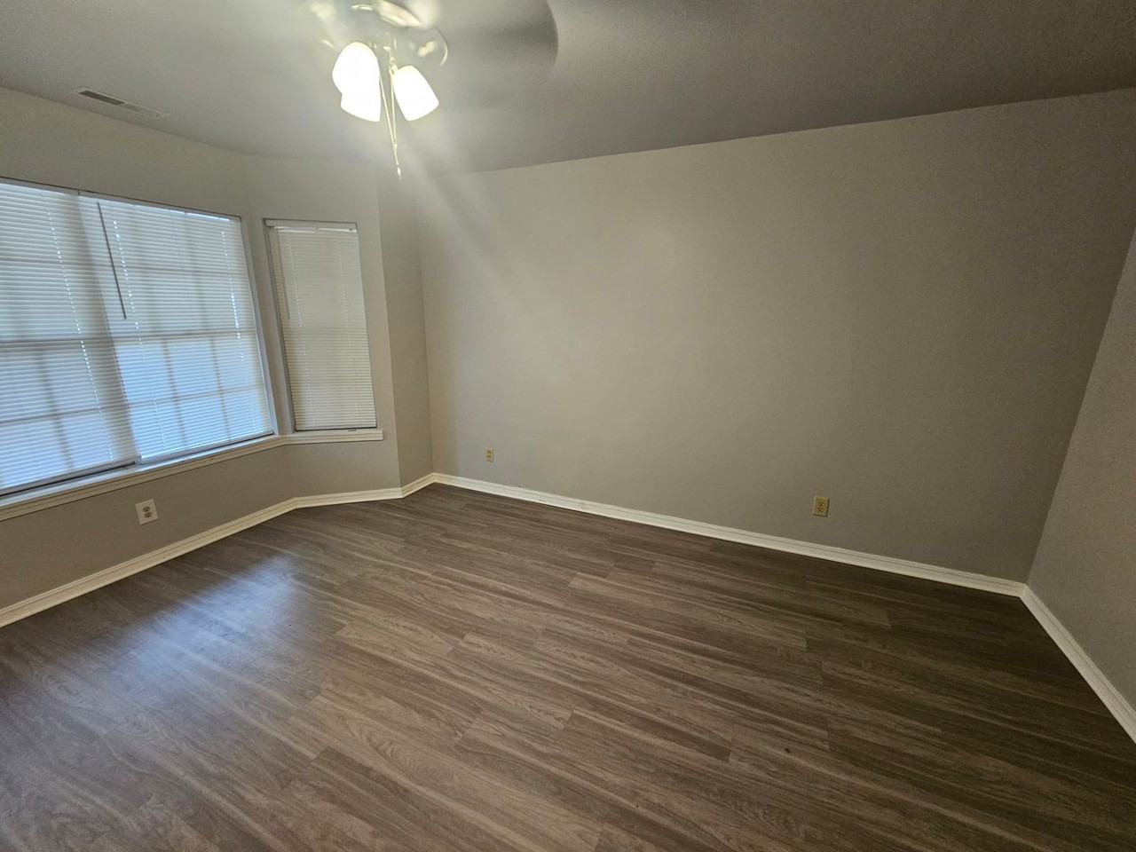 1022 W Bel Air Dr - Photo 6 of 9