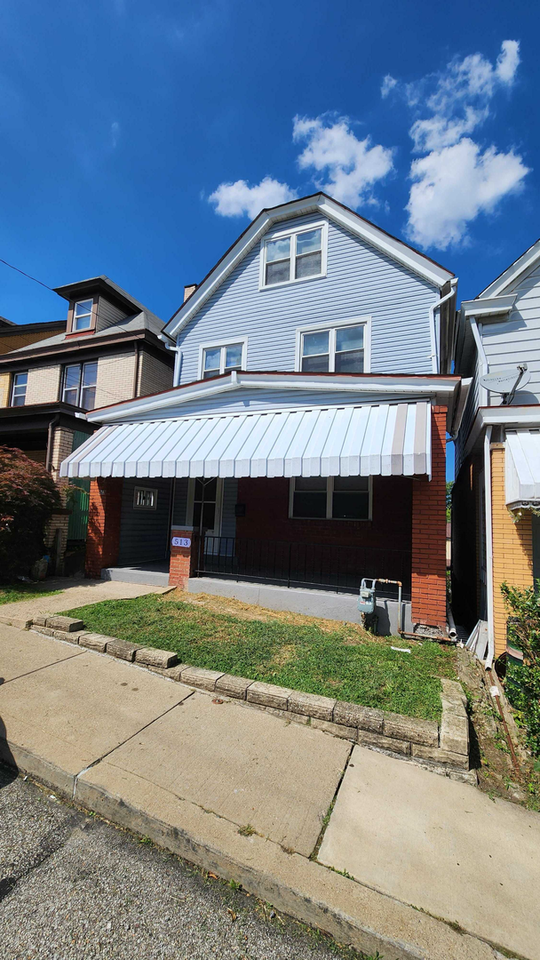 513 Margaret St - Photo 2 of 23