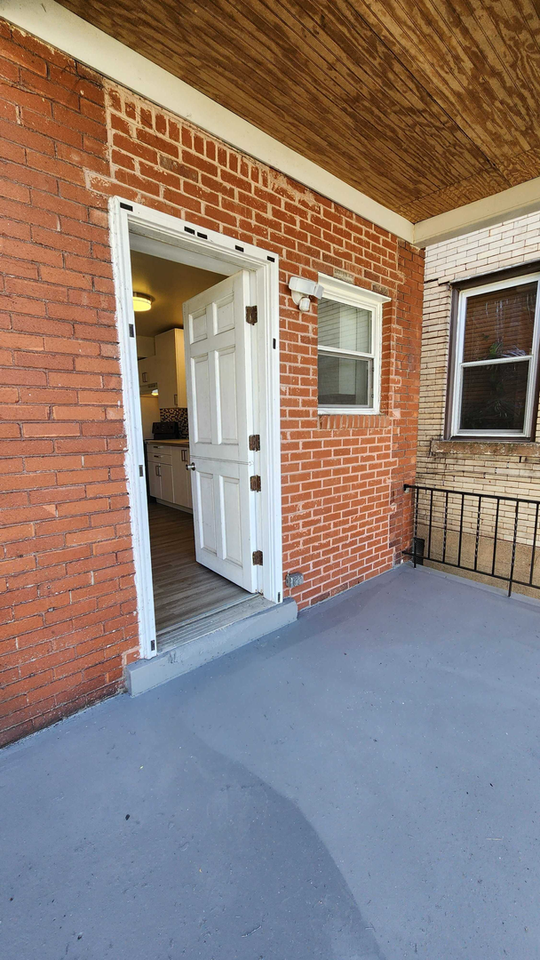 513 Margaret St - Photo 7 of 23