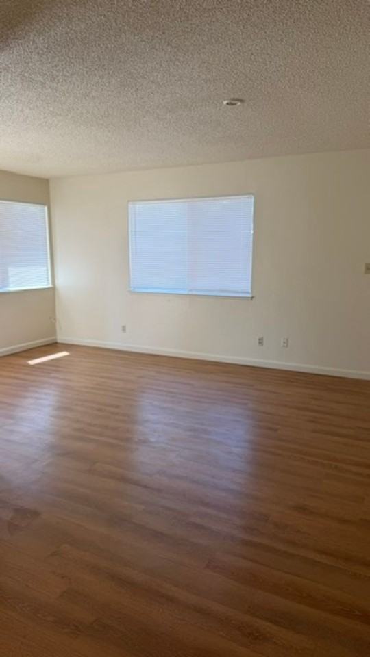 8211 Cordelia Cir - Photo 3 of 12