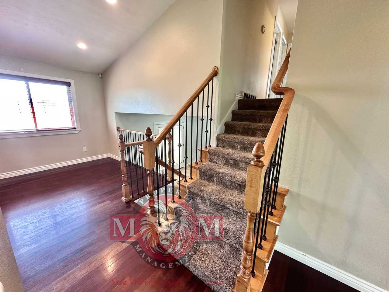 12128 S Woodridge Rd - Photo 6 of 50
