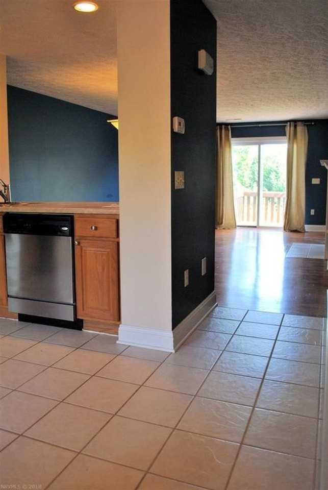 415 Oaktree Blvd - Photo 2 of 13