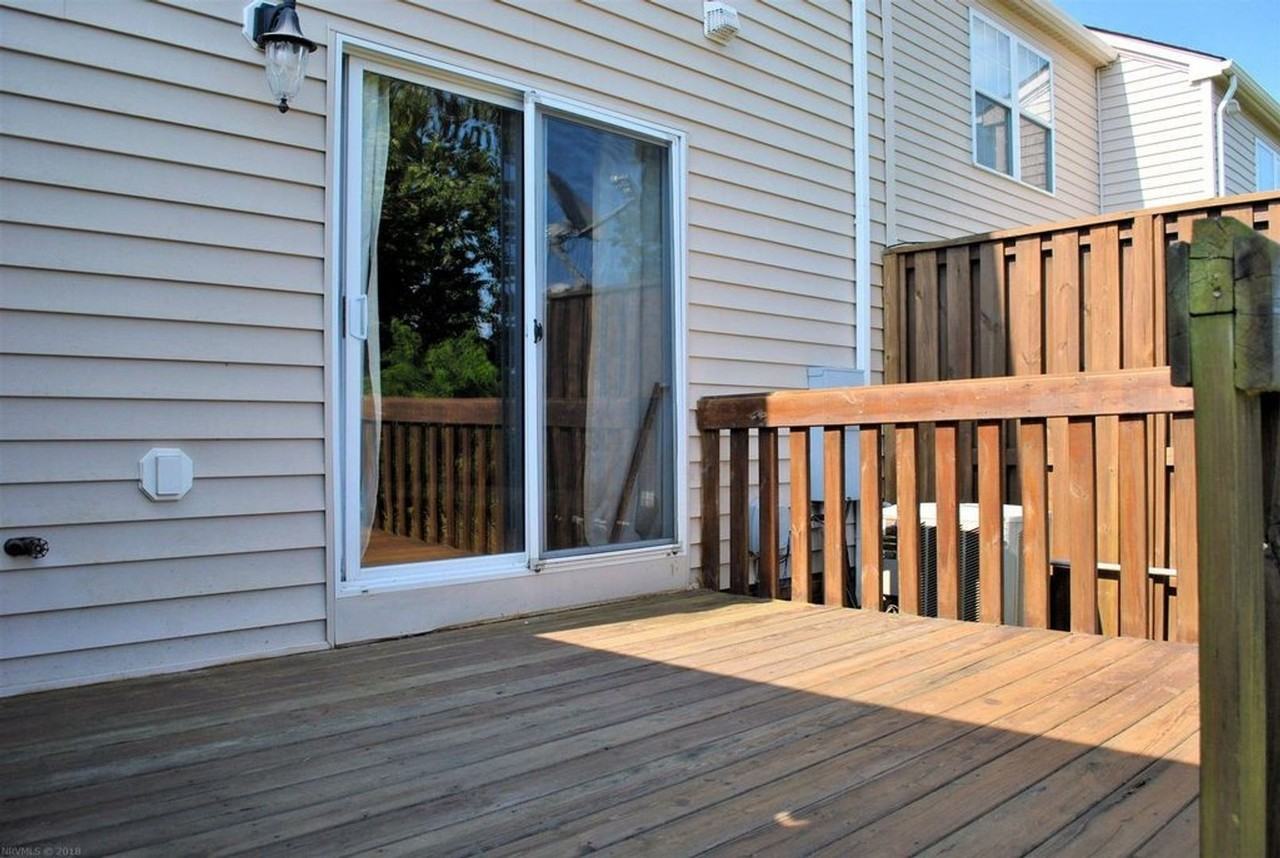 415 Oaktree Blvd - Photo 4 of 13
