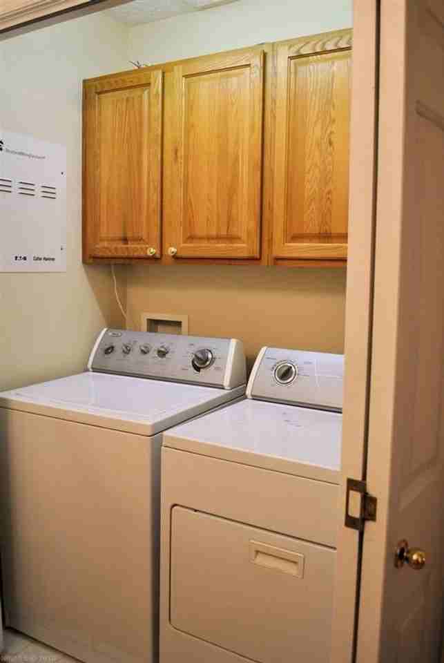 415 Oaktree Blvd - Photo 6 of 13