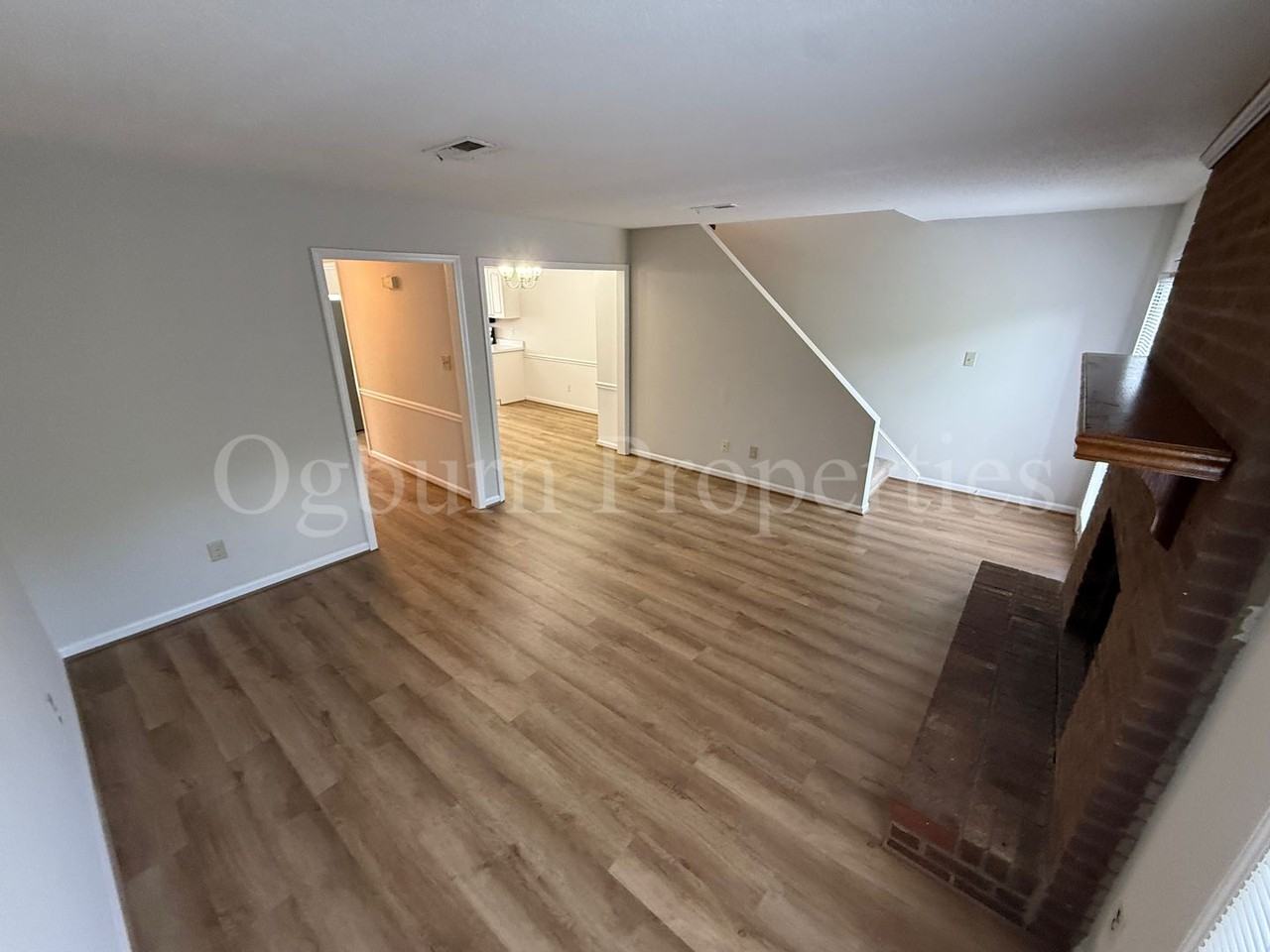 1905 Winding Ridge Rd - Photo 5 of 17