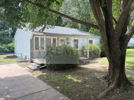 featured image of 504 N Westwood Dr