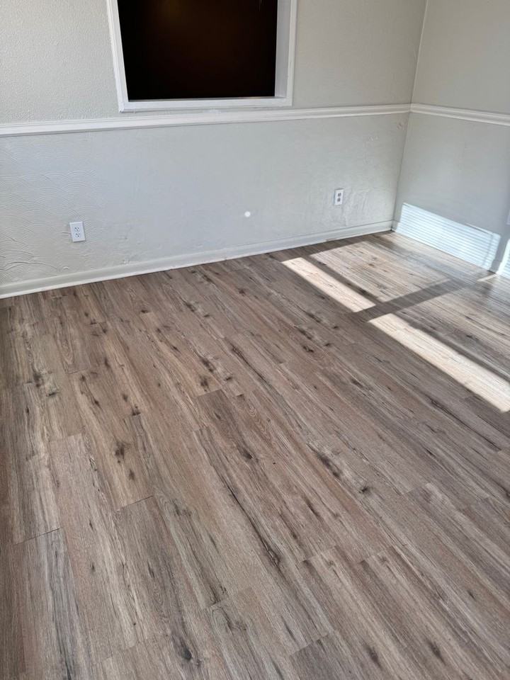 221 Remus Ln - Photo 3 of 12