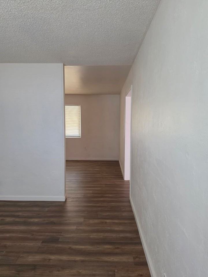 41441 David Rd - Photo 6 of 32