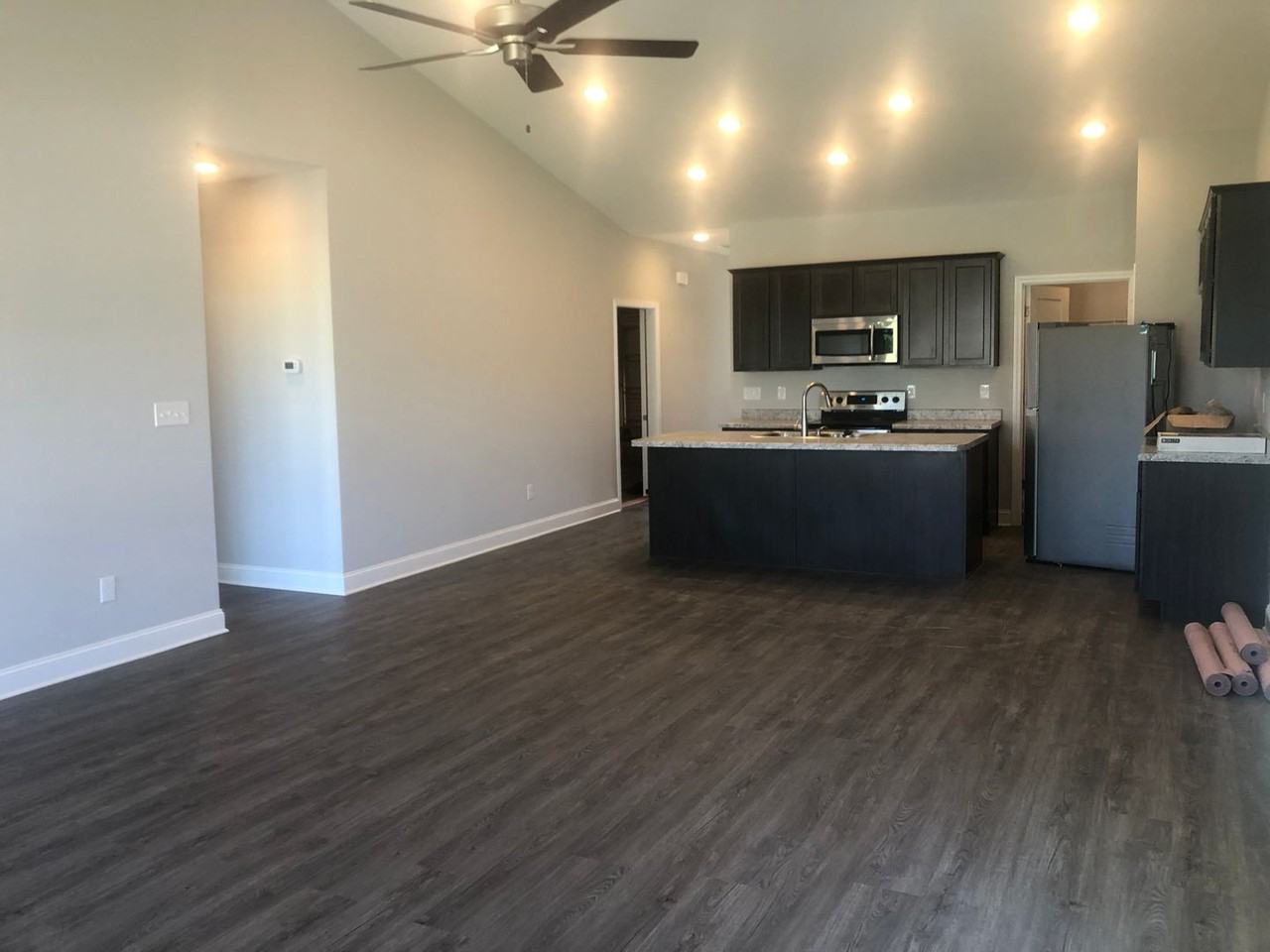 455 Toronto Ln - Photo 5 of 13