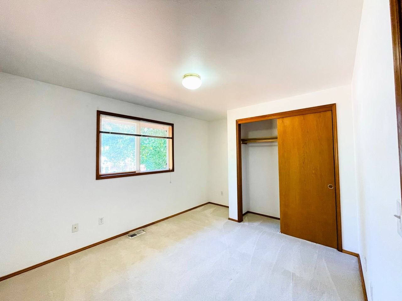 3022 Russell Way #B - Photo 7 of 18