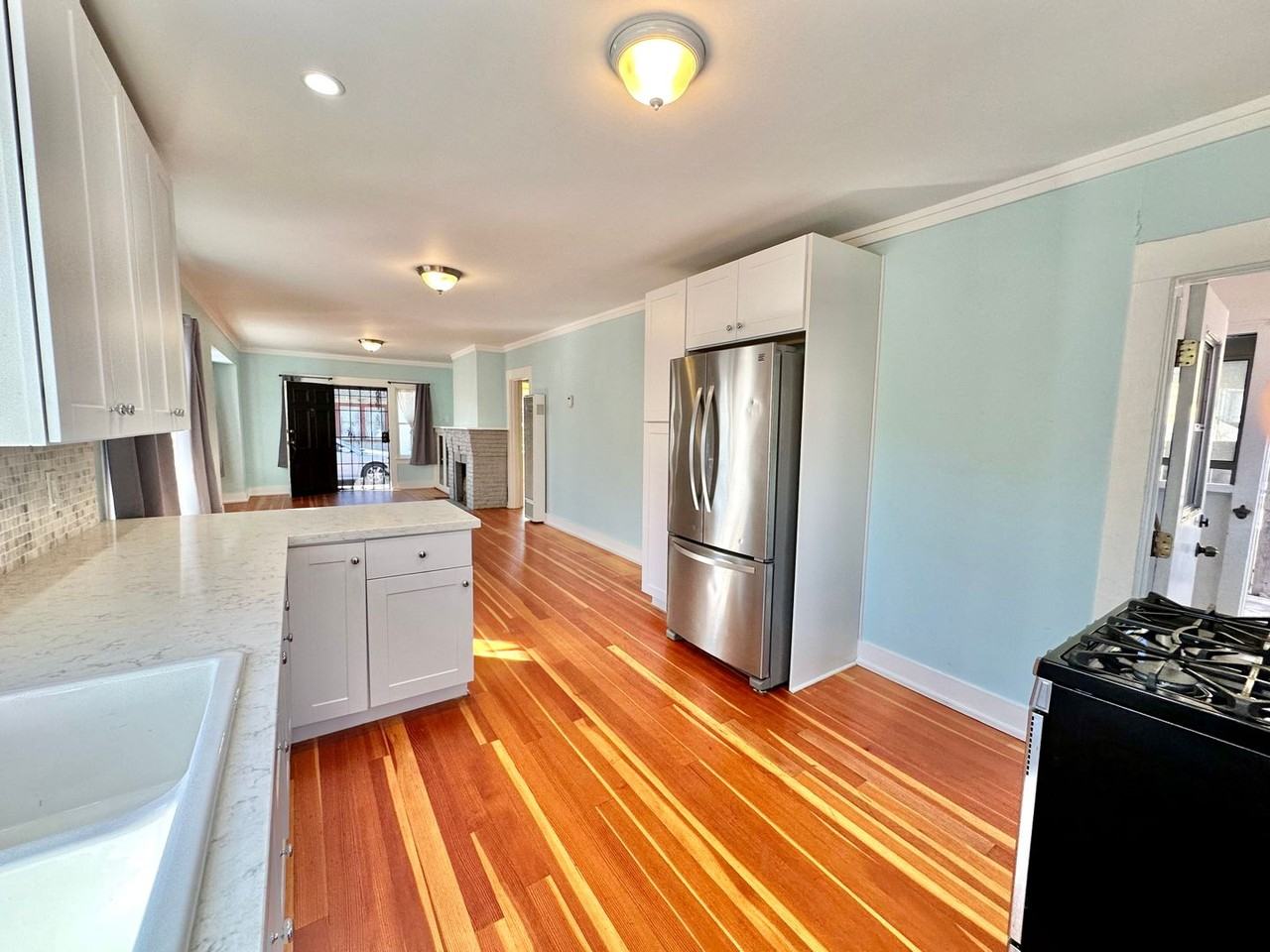 1814 Spalding Pl - Photo 3 of 35