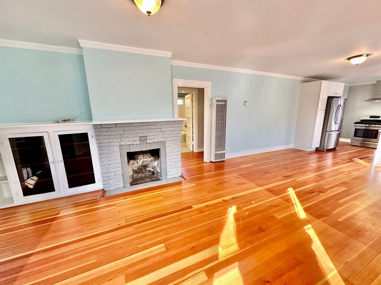 1814 Spalding Pl - Photo 5 of 35