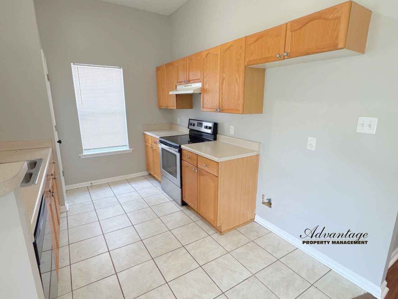 6888 Wrigley Dr - Photo 5 of 19