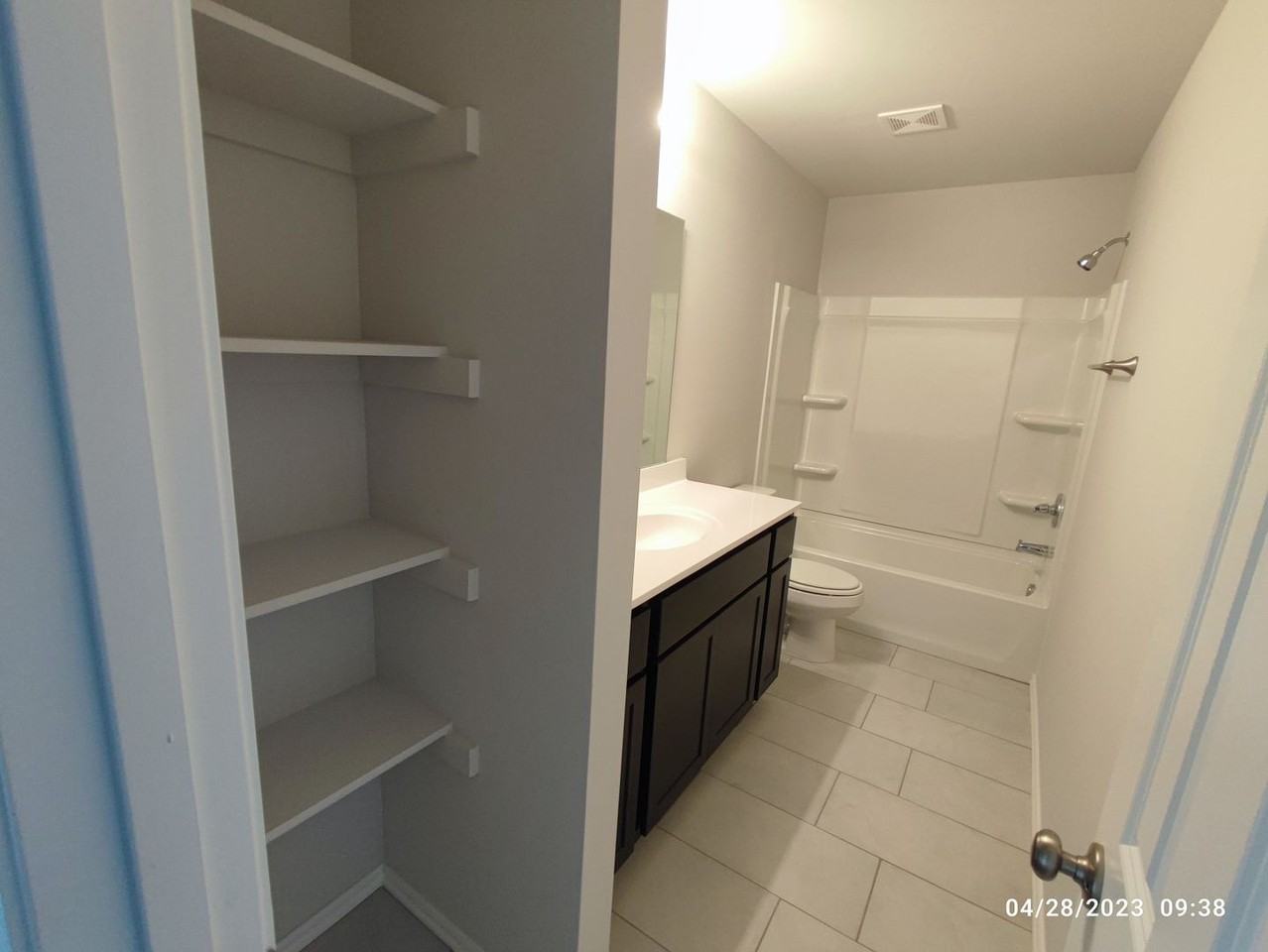 1211 Tortoise Wood Rd - Photo 7 of 24
