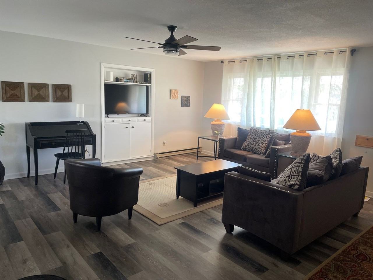 3020 Beacon St - Photo 4 of 21