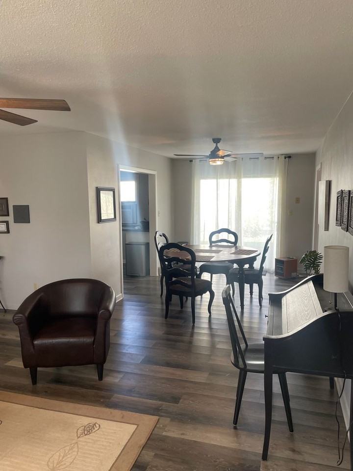 3020 Beacon St - Photo 6 of 21