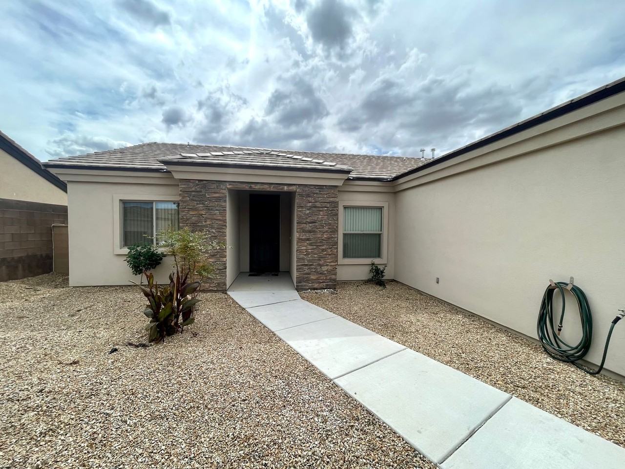 3276 Duvall Ave - Photo 3 of 37