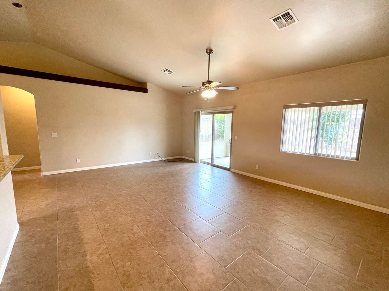 3276 Duvall Ave - Photo 7 of 37