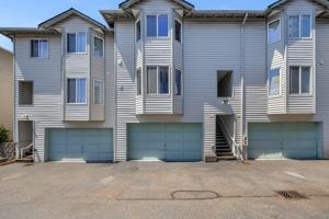 featured image of 10 E Casino Rd #A4