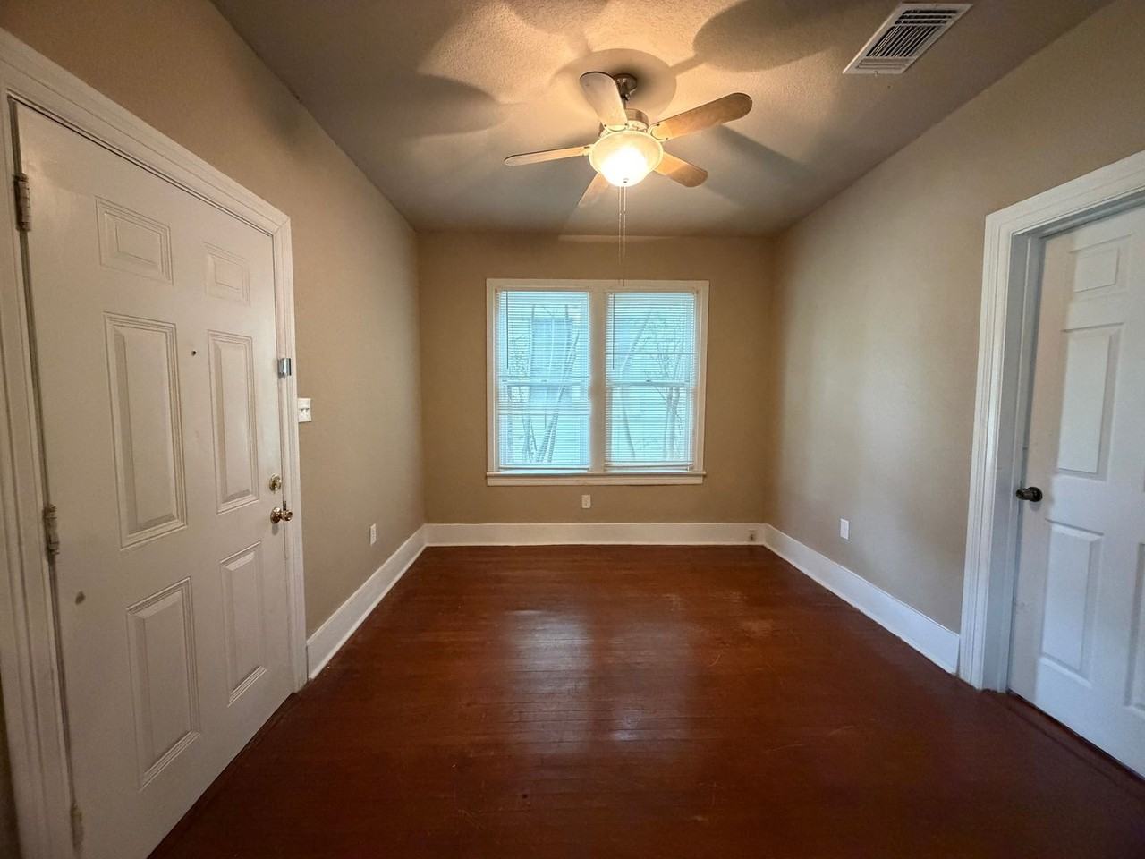 1402 E Highland Blvd - Photo 2 of 13