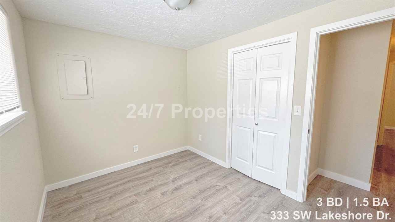 333 Sw Lakeshore Dr - Photo 6 of 12