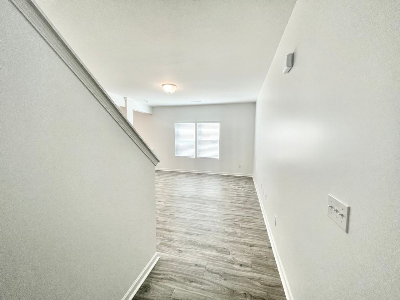 338 Pearl St - Photo 2 of 15