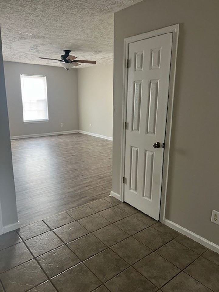 9 Ivy Ct - Photo 4 of 7