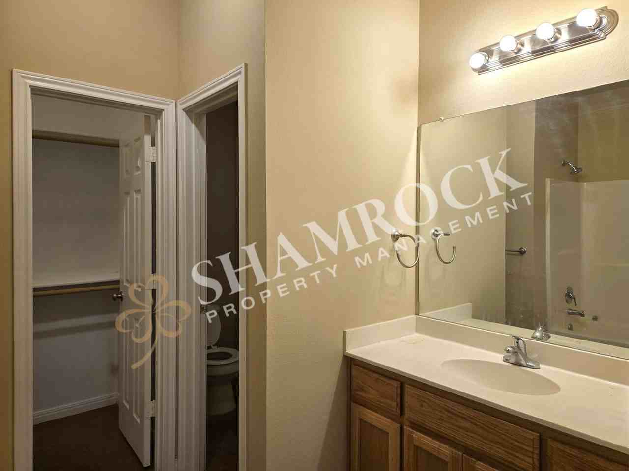 2109 Columbus Ave Apt D - Photo 7 of 12