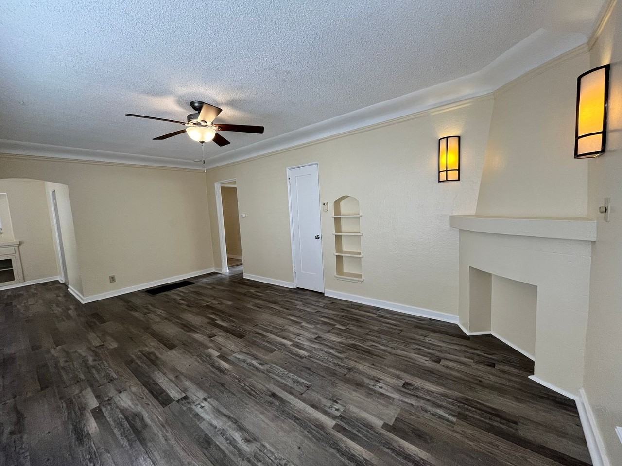 2522 Cedar Ave - Photo 3 of 19