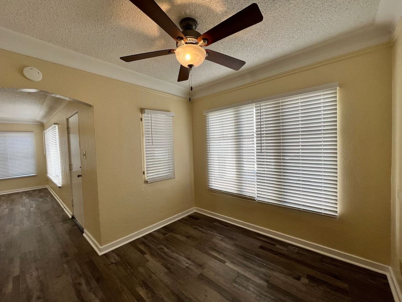 2522 Cedar Ave - Photo 7 of 19
