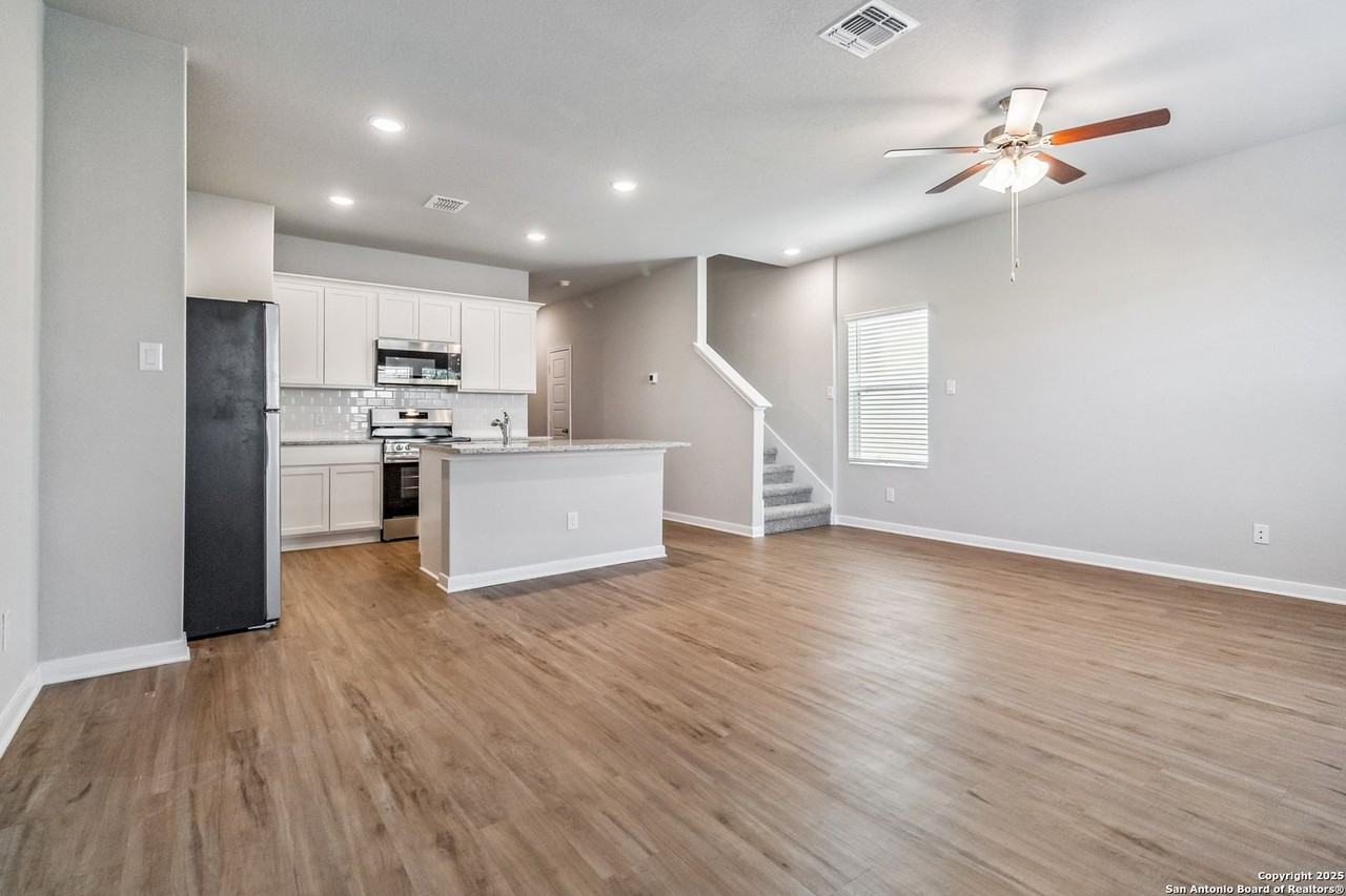 3908 3908 Abbott Pass St. #101 - Photo 3 of 26