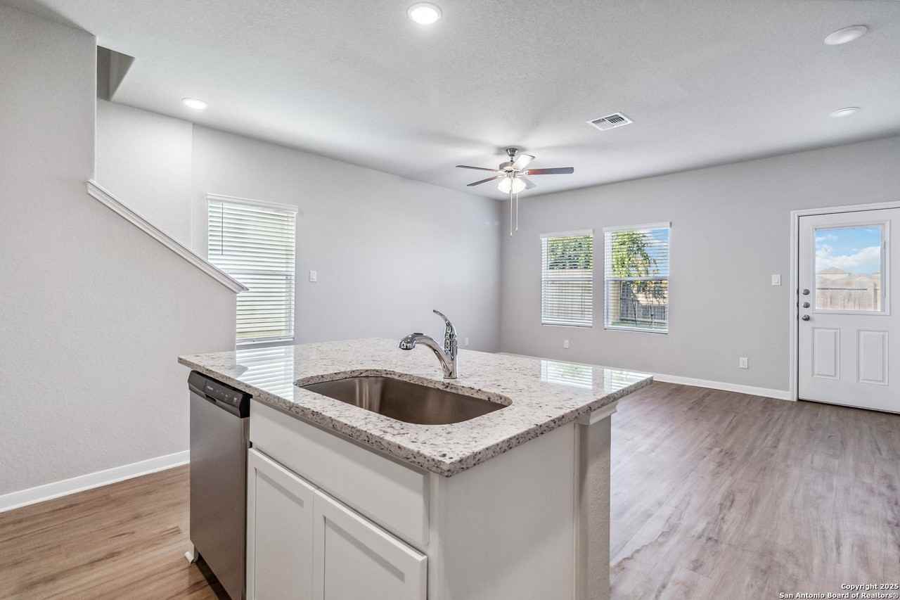 3908 3908 Abbott Pass St. #101 - Photo 5 of 26