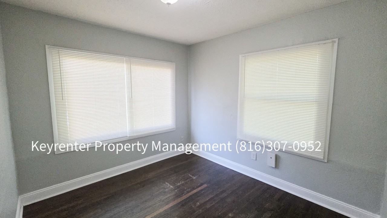 3921 Myrtle Ave - Photo 5 of 18