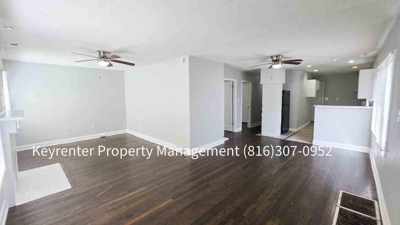 3921 Myrtle Ave - Photo 7 of 18