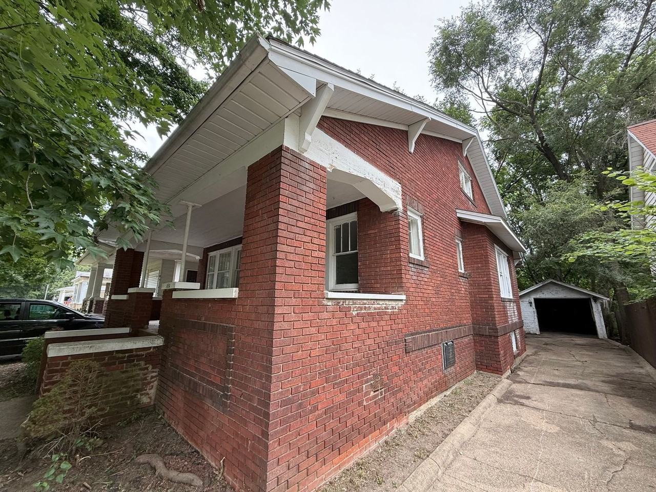 1454 E Main St - Photo 2 of 14