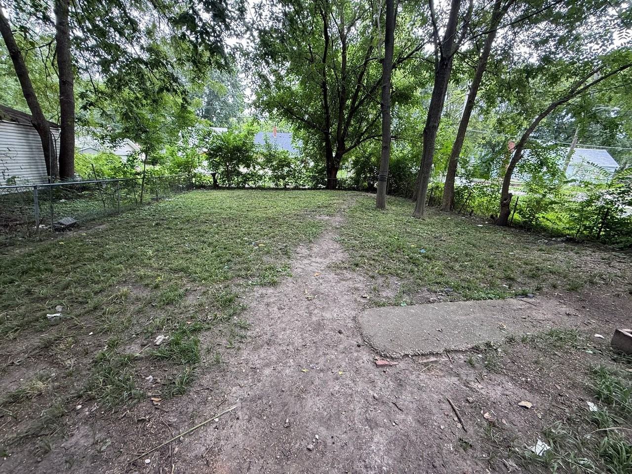 1454 E Main St - Photo 4 of 14