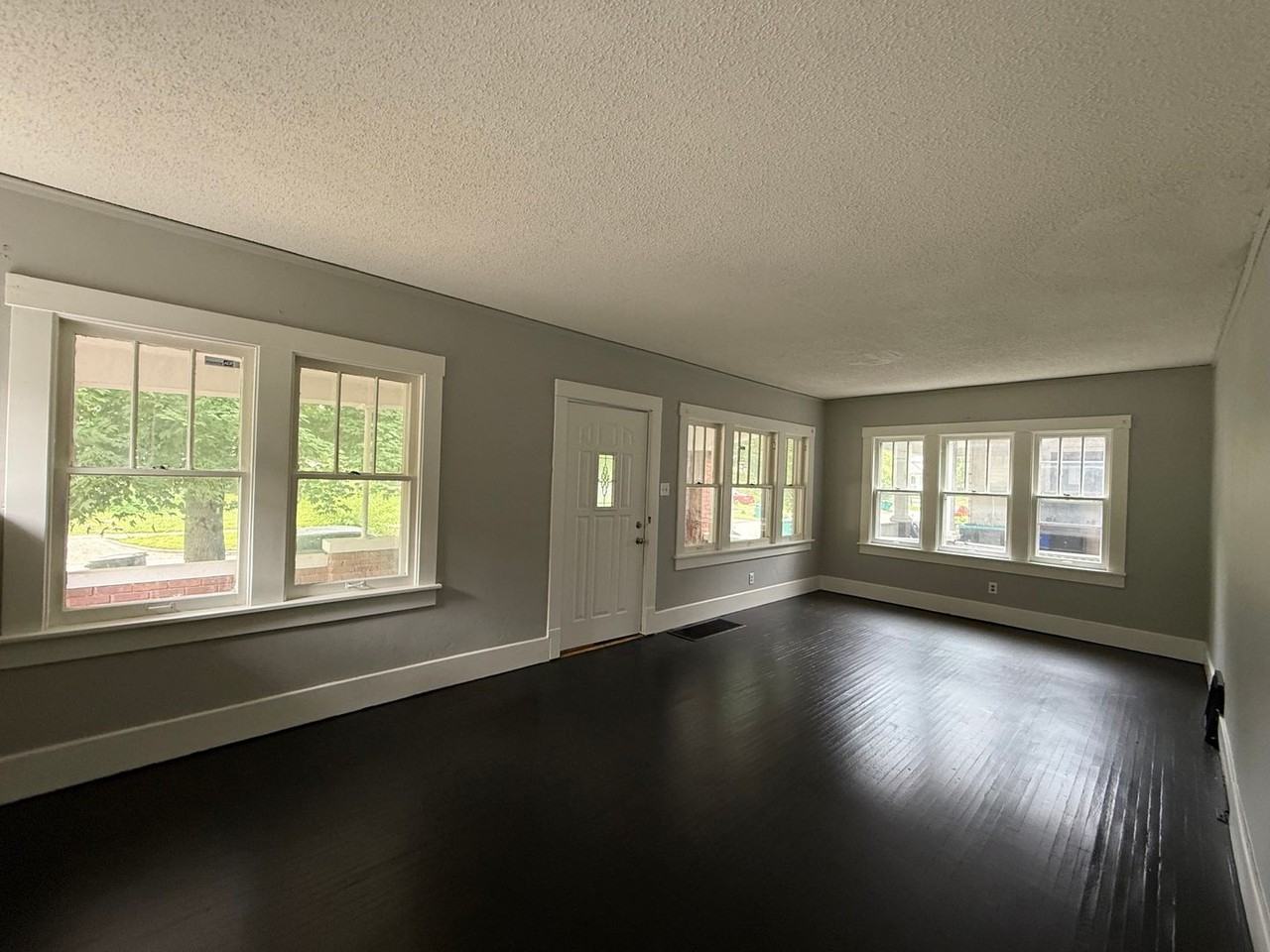 1454 E Main St - Photo 5 of 14