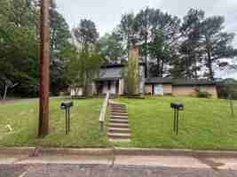 featured image of 1102 Lilac Dr