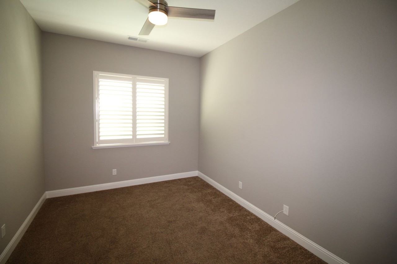 1829 E Bella Rosa Ave - Photo 5 of 22
