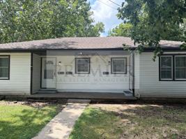 featured image of 1316 N Main St #SOUTH