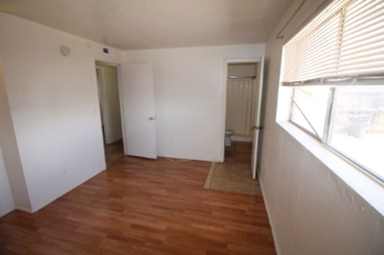 2665 N Leah Pl - Photo 7 of 23