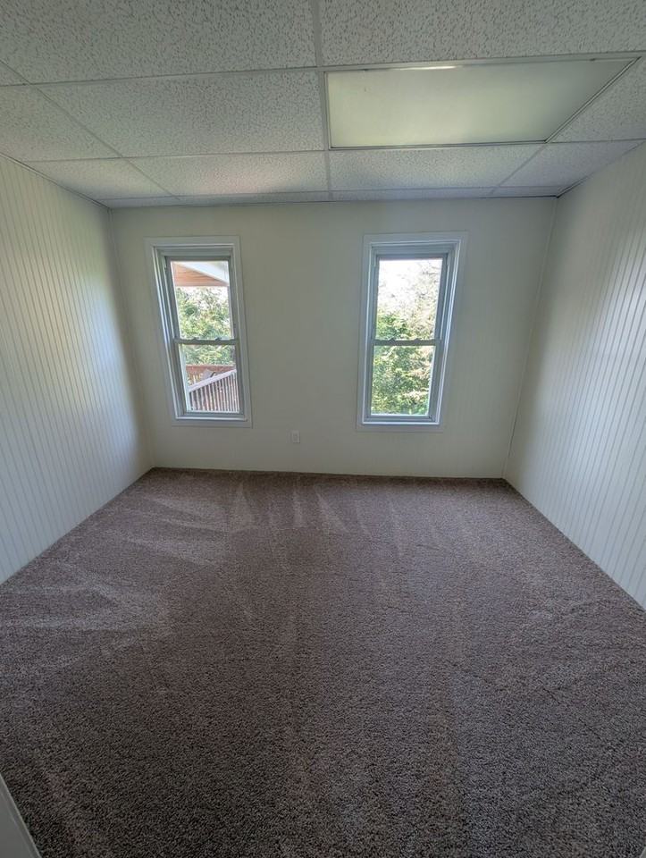 551 6th St - Photo 4 of 15